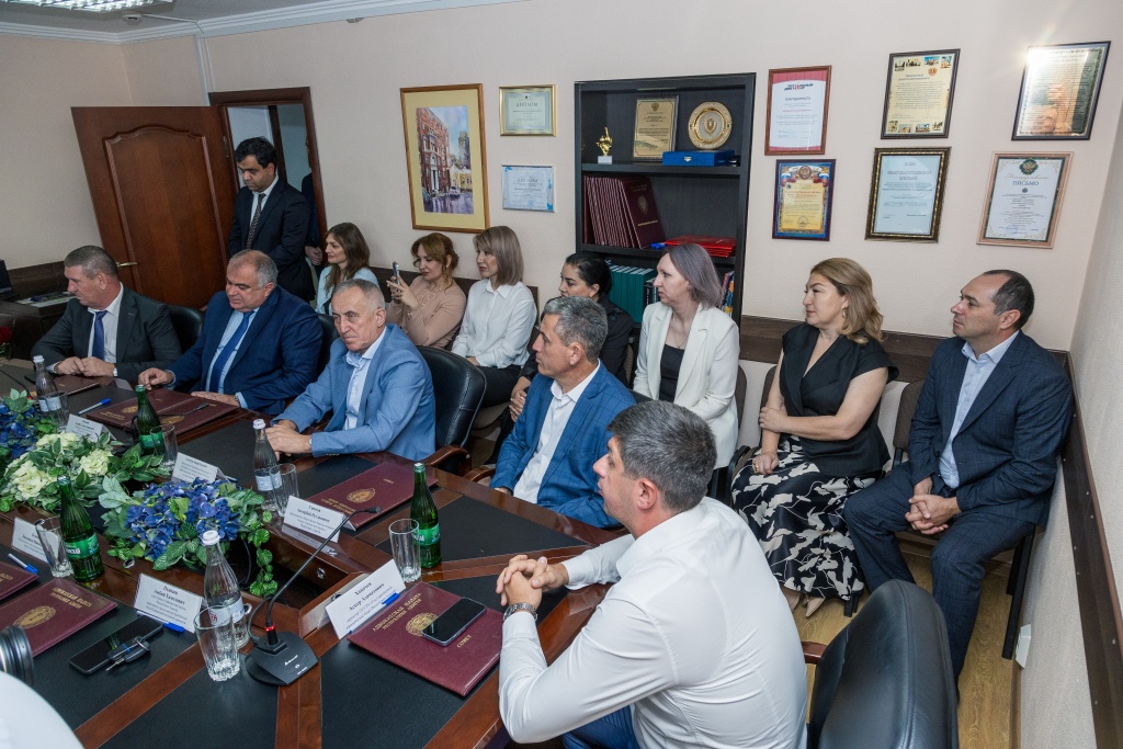 IMG_2820.jpg IMG_2820.jpg